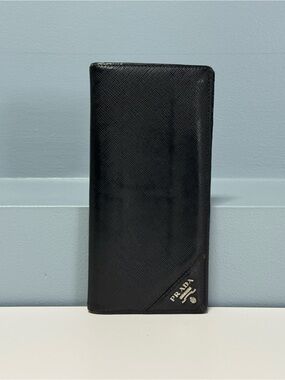 Prada Men’s Black Leather Bifold Long Wallet